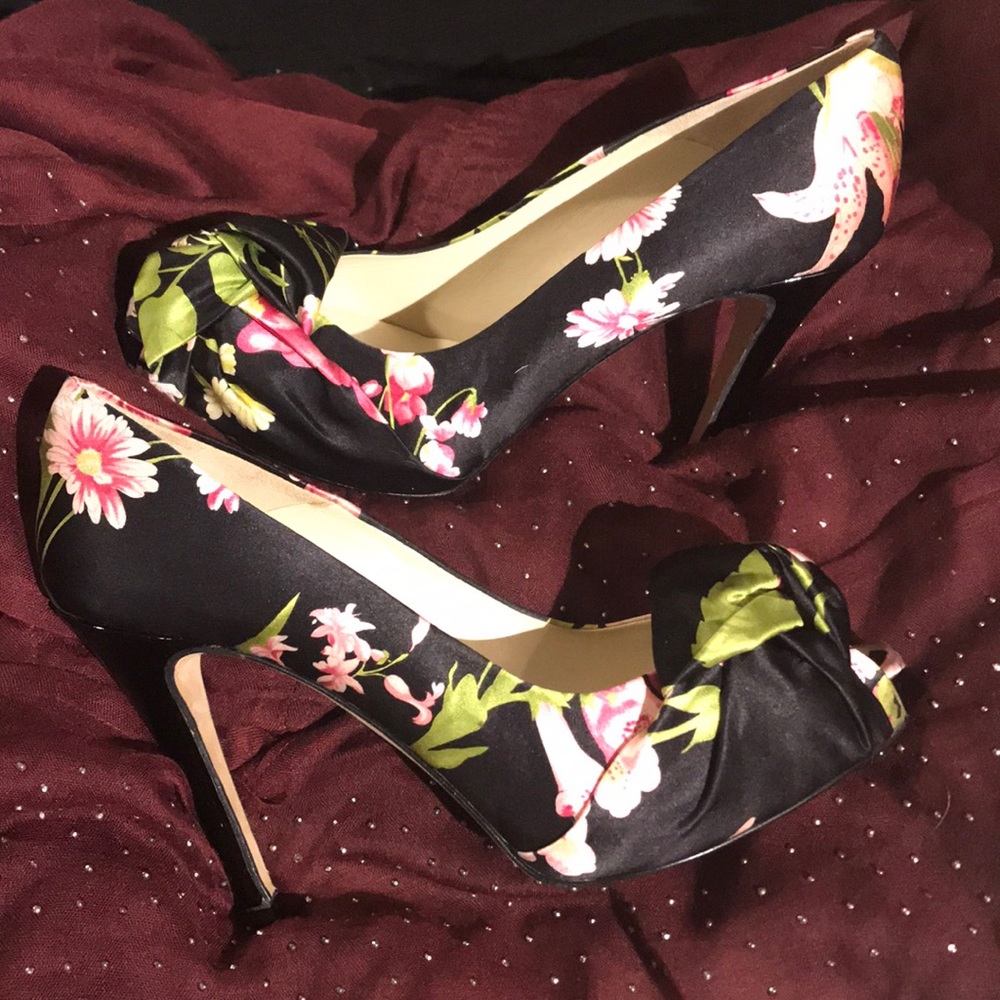 Diane B. Milano floral pumps